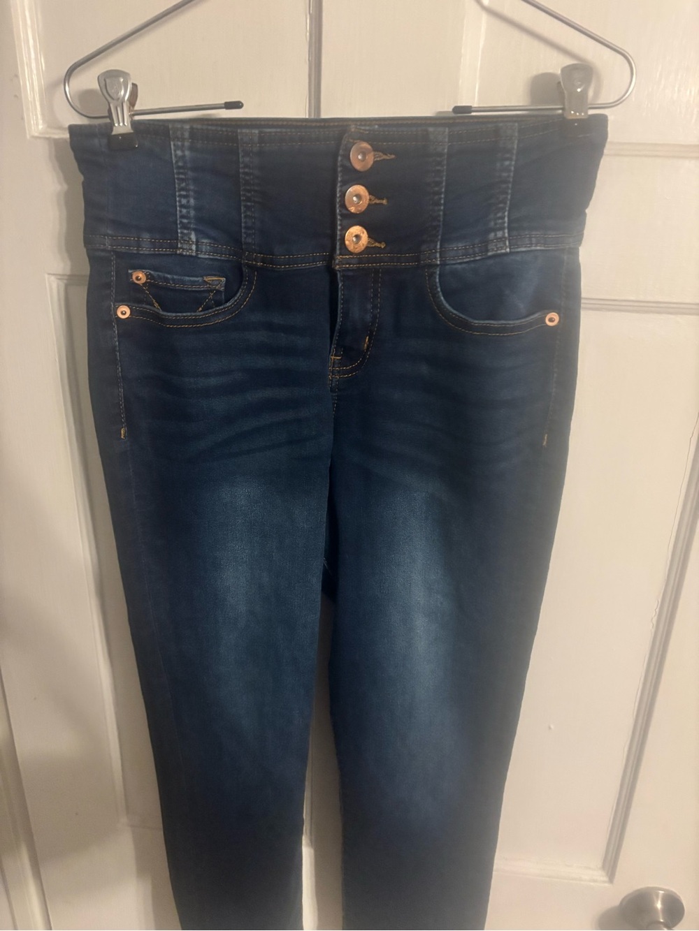 No Boundaries High-Rise Dark Blue Stretch Jeans with Triple Button